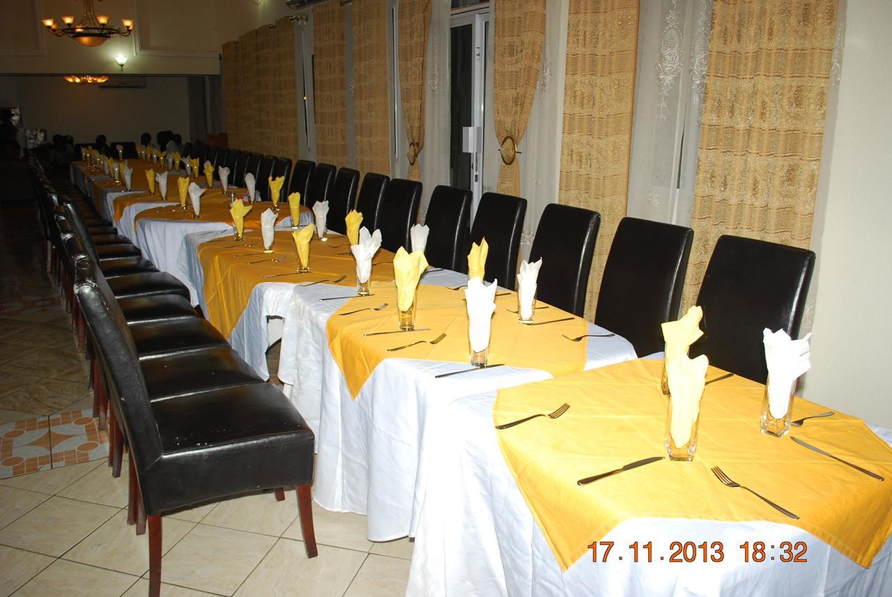 Hotel Vivi Palace Matadi Екстер'єр фото