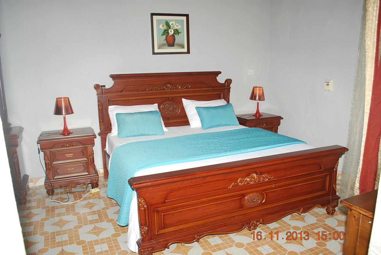 Hotel Vivi Palace Matadi Екстер'єр фото