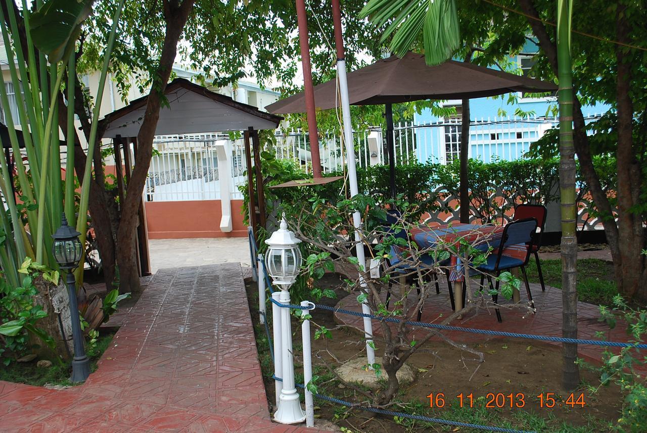 Hotel Vivi Palace Matadi Екстер'єр фото