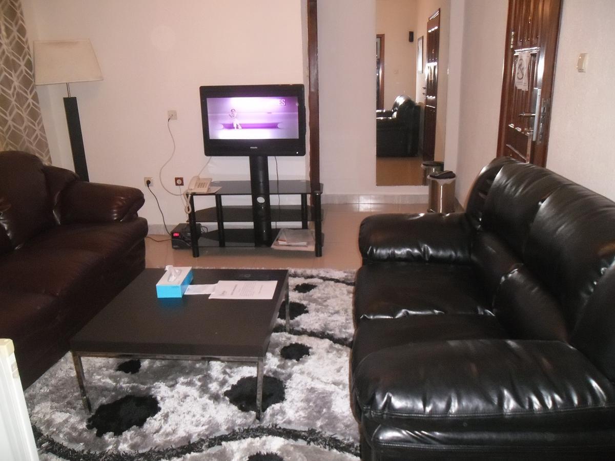 Hotel Vivi Palace Matadi Екстер'єр фото