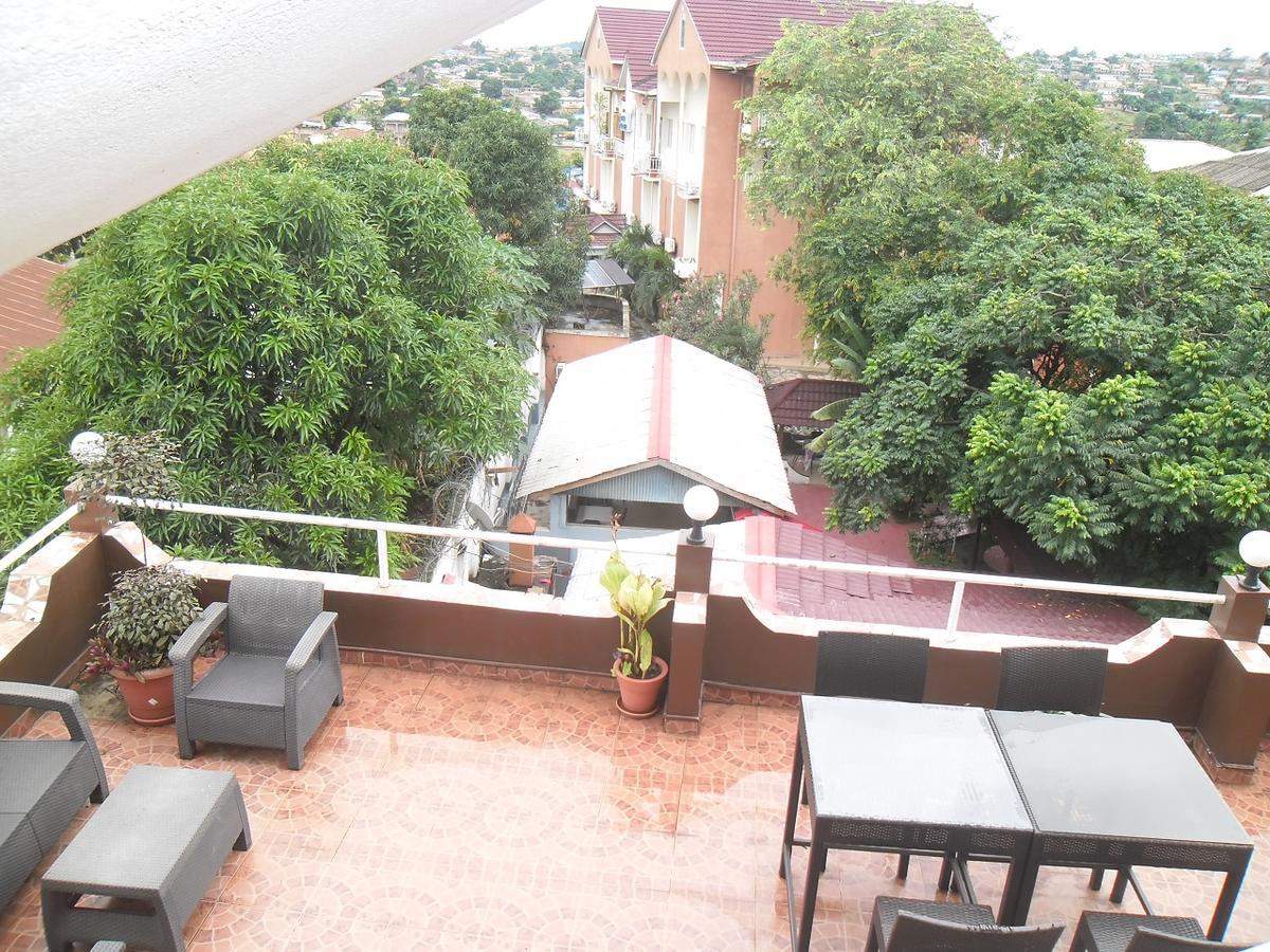 Hotel Vivi Palace Matadi Екстер'єр фото
