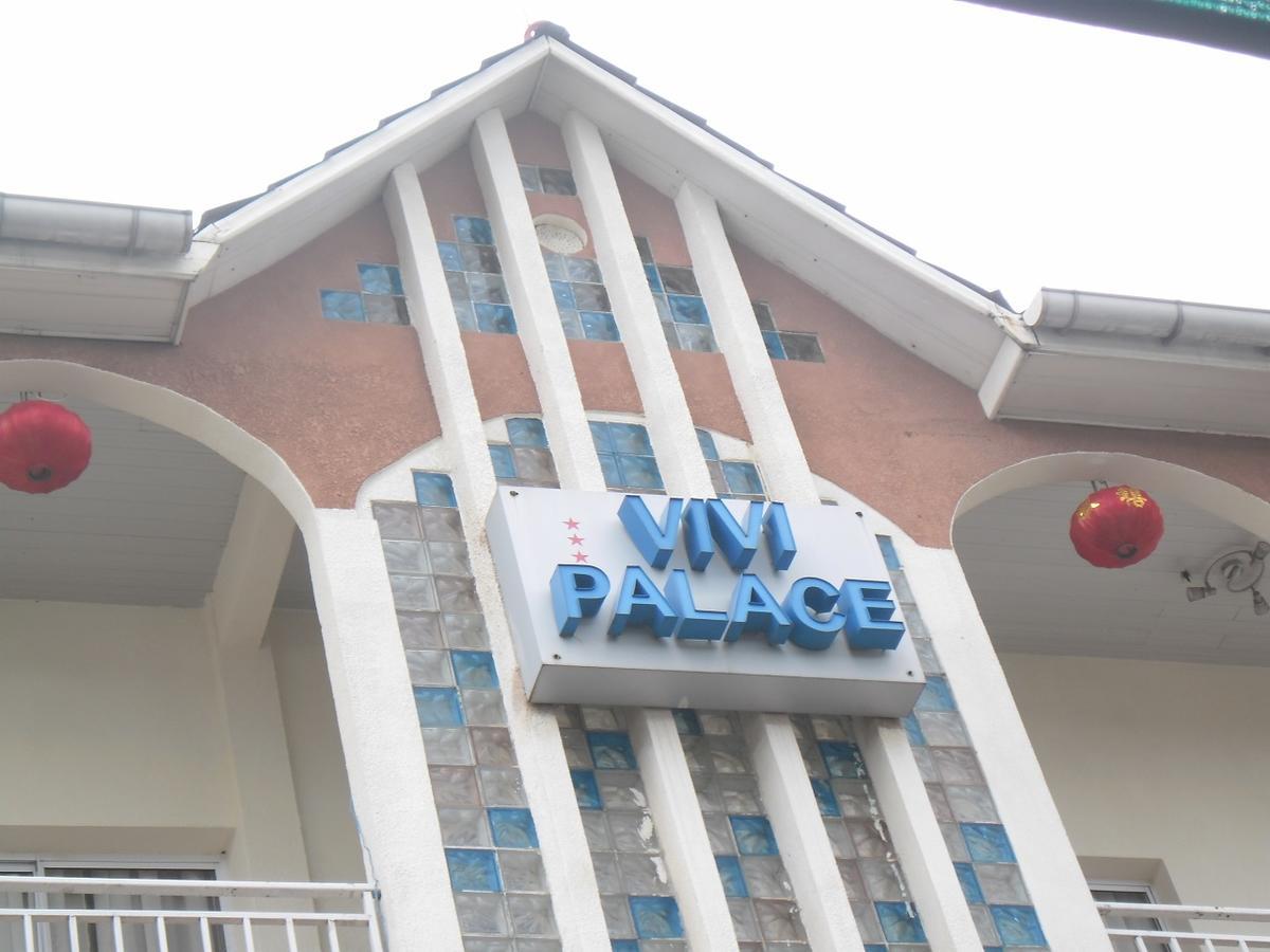 Hotel Vivi Palace Matadi Екстер'єр фото