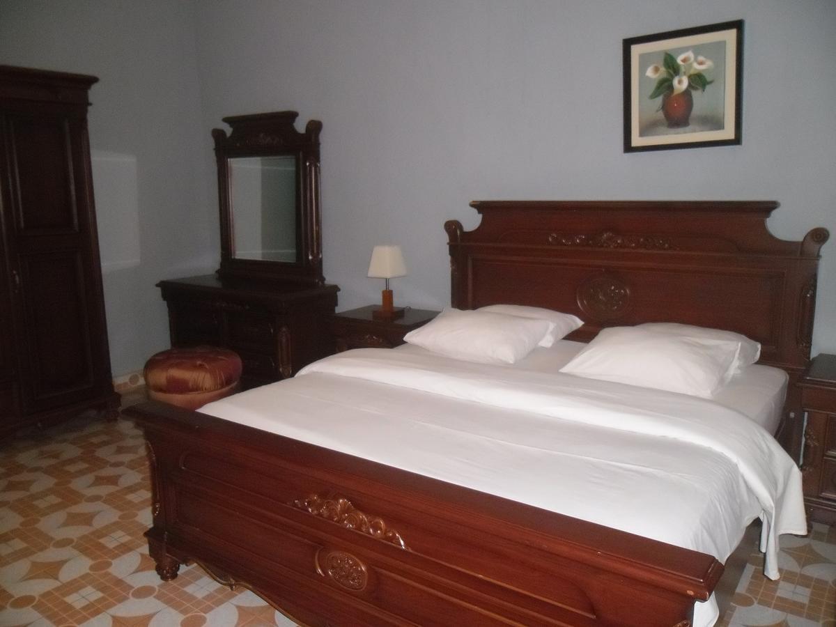 Hotel Vivi Palace Matadi Екстер'єр фото