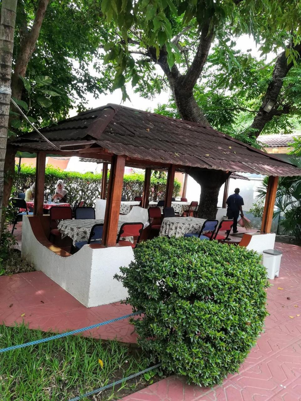 Hotel Vivi Palace Matadi Екстер'єр фото