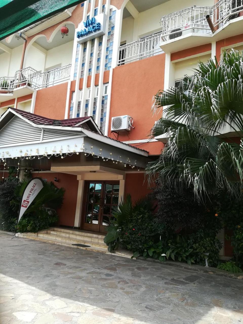 Hotel Vivi Palace Matadi Екстер'єр фото