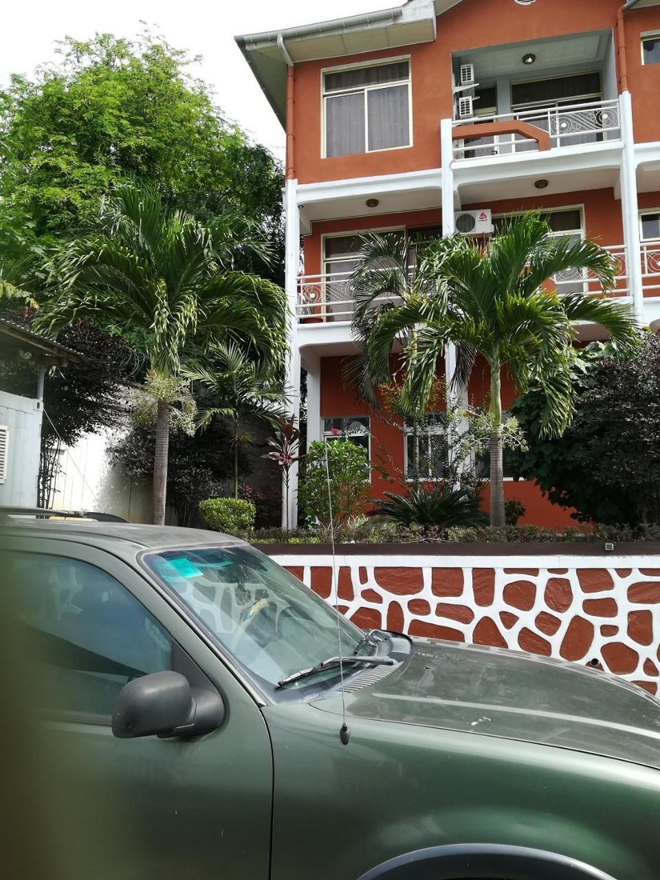 Hotel Vivi Palace Matadi Екстер'єр фото