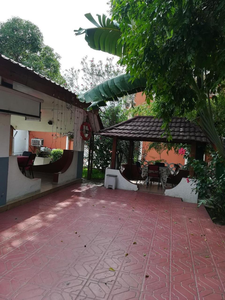 Hotel Vivi Palace Matadi Екстер'єр фото